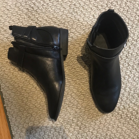 Shoes/boots - Picture 2 of 2
